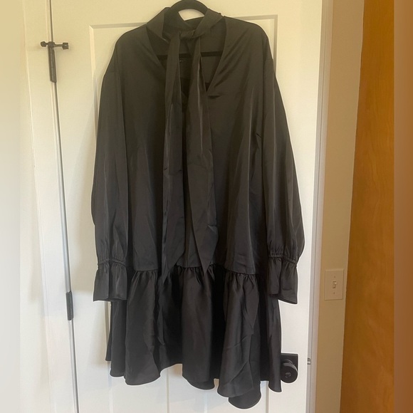 NWT 11 Honore Asymmetrical Mini Dress Size 24 - Picture 2 of 7